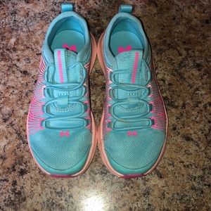 worn 2 time under armour shoes size 11 toddler